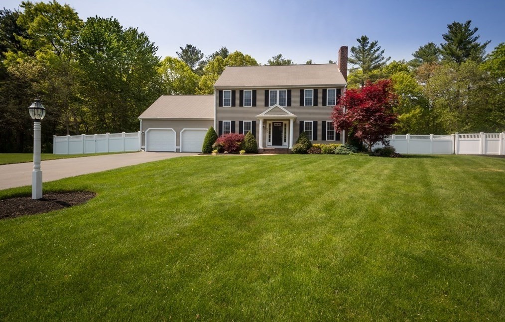 135 Eliab Latham Way, East Bridgewater, MA 02333 exterior