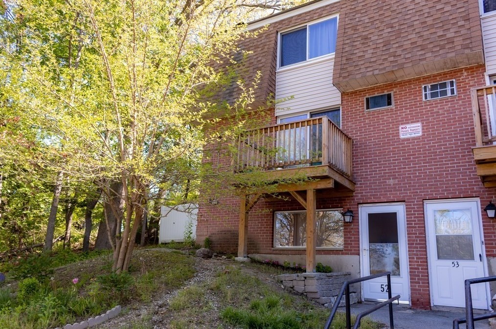 645 Robbins Ave #52, Dracut, MA 01826