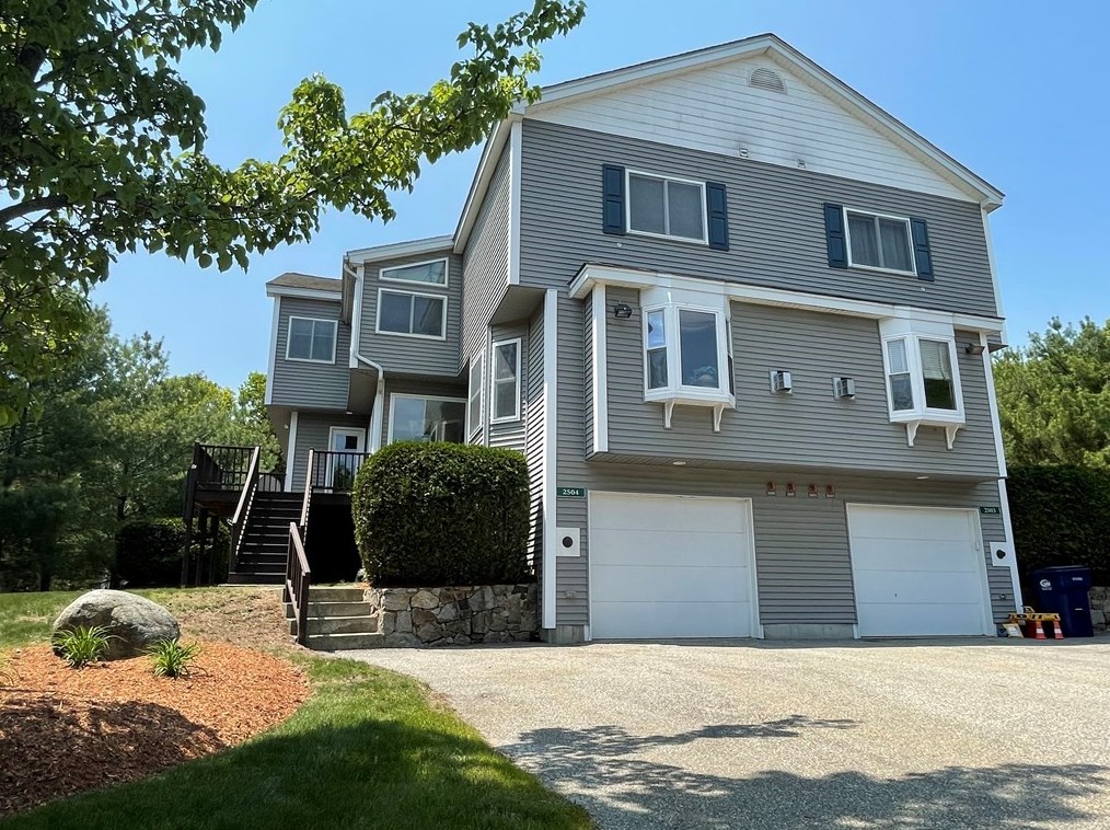 2504 Old Bridge Ln, Bellingham, MA 02019 exterior