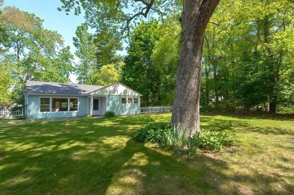 64 Plain St, Norton, MA 02766-2803