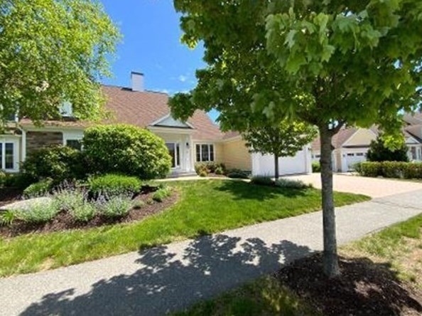 17 English Cmns #17, Topsfield, MA 01983