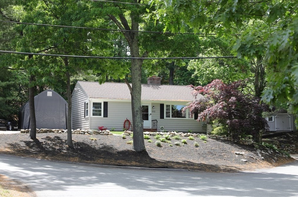 102 Furnace Colony Dr, Pembroke, MA 02359 exterior