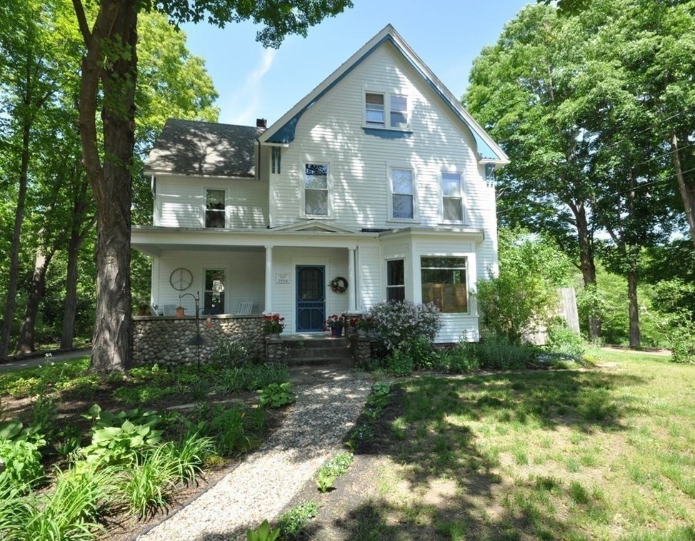 146 Mill Rd, Littleton, MA 01460 exterior