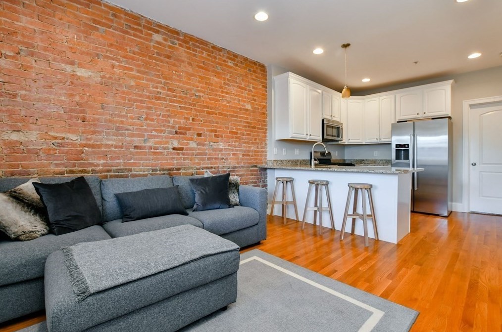 221 W 5th St Unit 2, Boston, MA