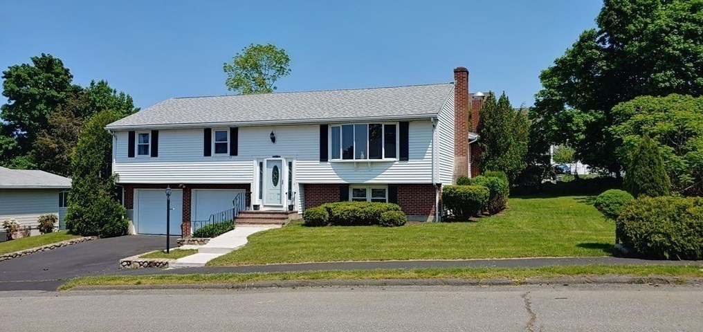 18 Morgan Ave, Lindenwood, MA 02180 exterior