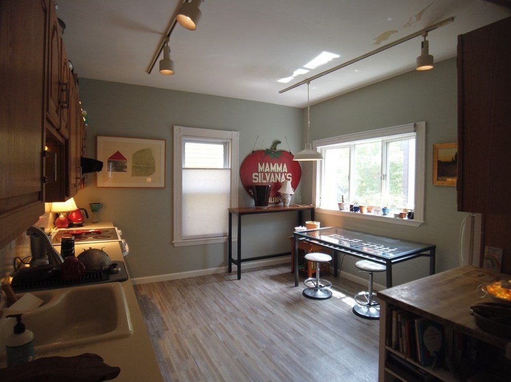 82 Hammond St #2, Cambridge, MA 02138