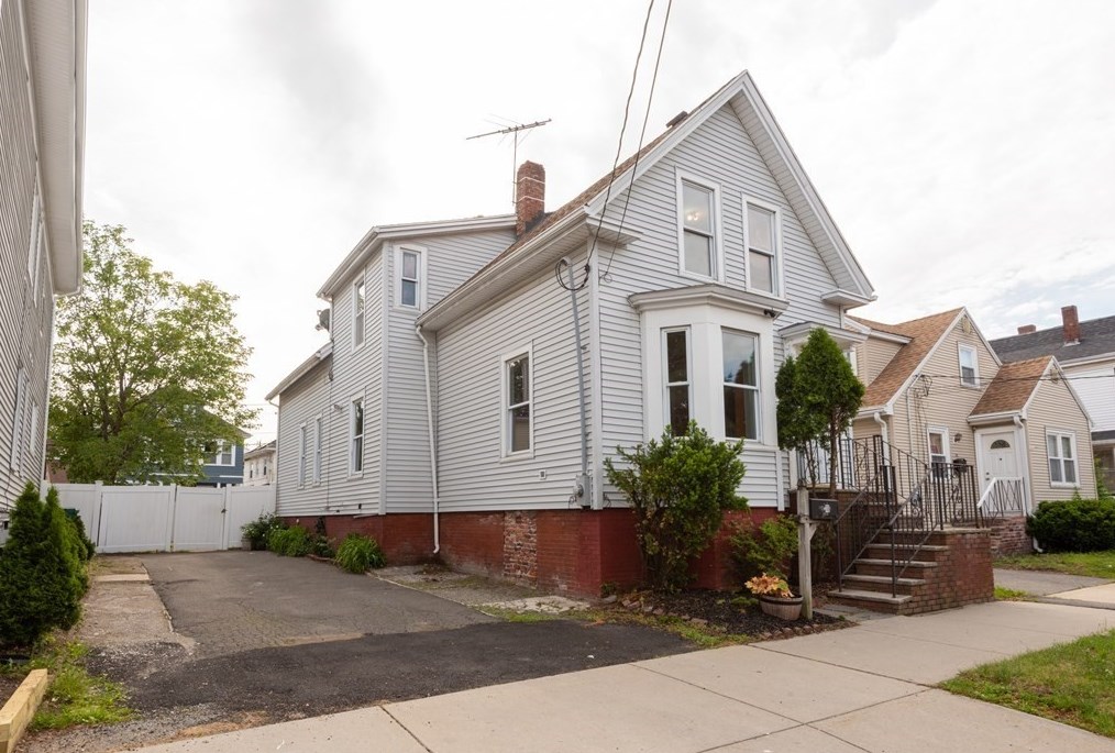 10 Bulfinch St, Lynn, MA 01904-3108