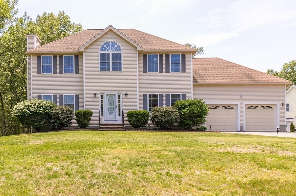 16 Overlook Dr, Tyngsborough, MA 01879 exterior