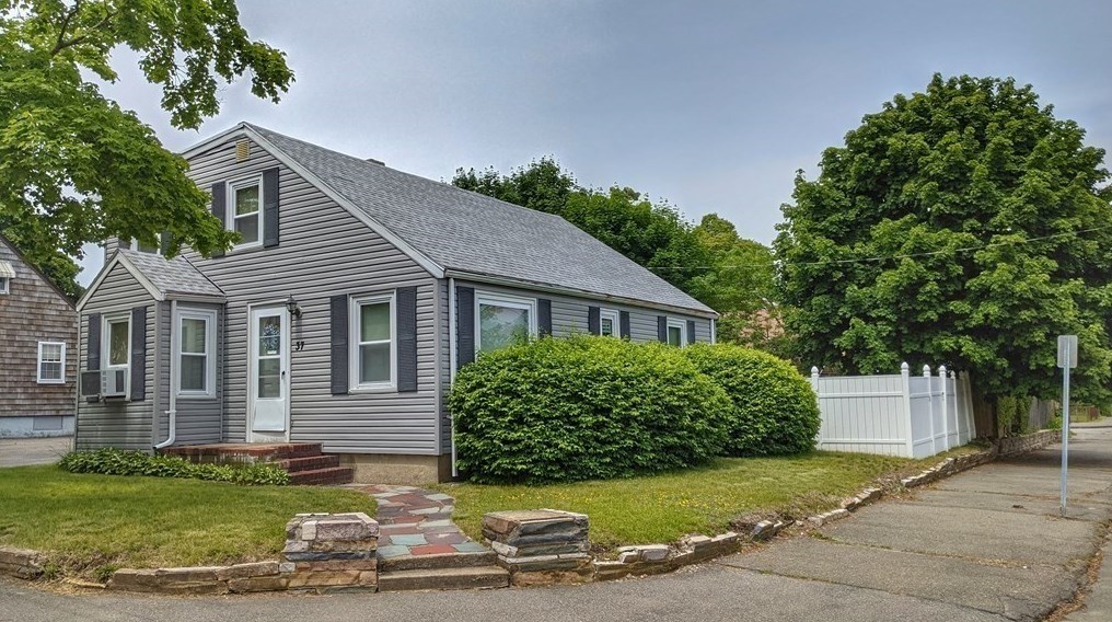 37 Starrett Rd, Lynn, MA 01905-1457