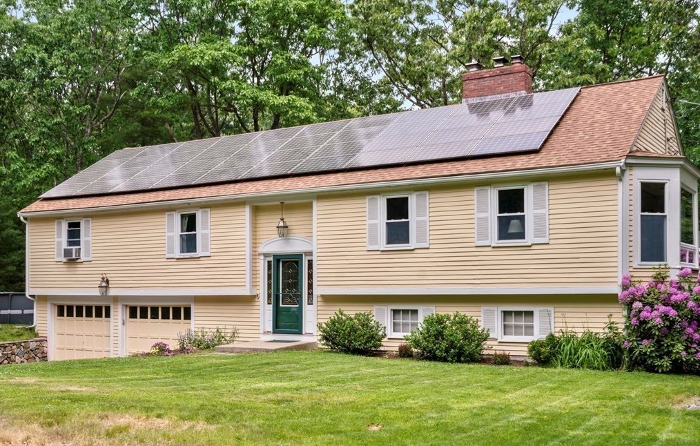 26 Wayland Hills Rd, Wayland, MA 01778 exterior