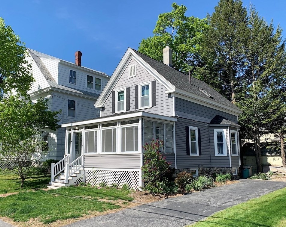 6 Florence St, Andover MA  01810-3611 exterior