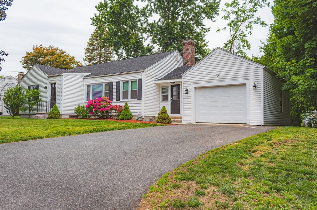 5 Mereline Ave, East Longmeadow, MA 01028 exterior