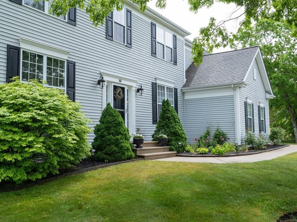 565 Raymond Rd, Plymouth, MA 02360 exterior