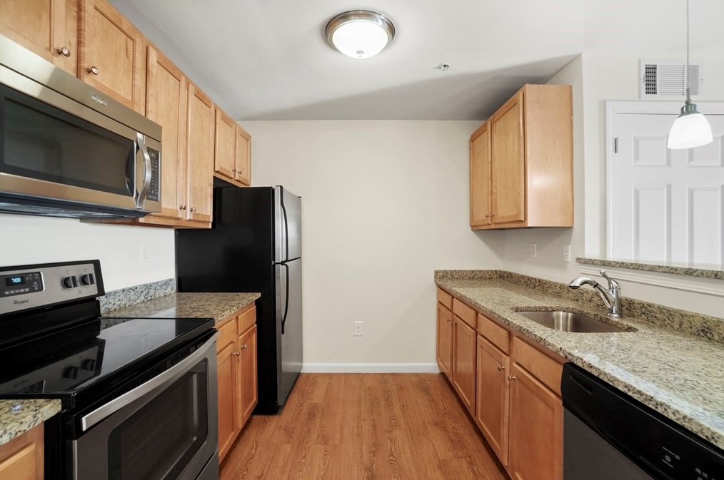 109 Hopkins St #408, Wakefield, MA 01880