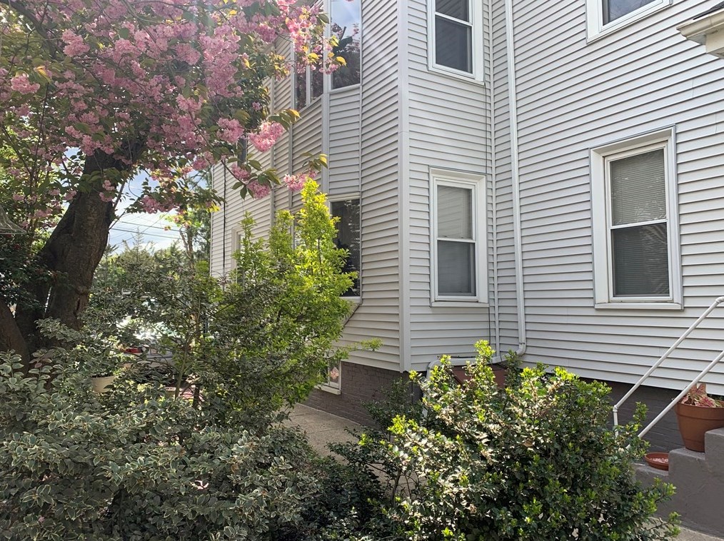 19 Tufts St #2-4, Somerville, MA 02145