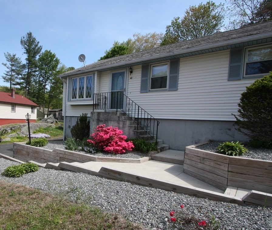 48 Beach St, Millbury, MA 01527 exterior