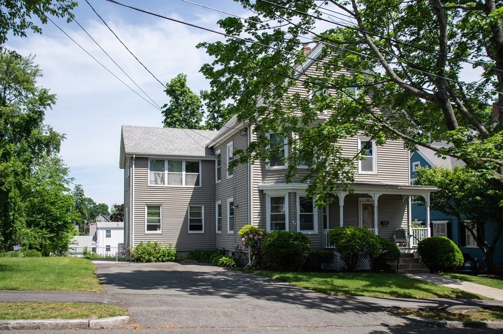 42 Wave Ave, Wakefield, MA 01880 exterior