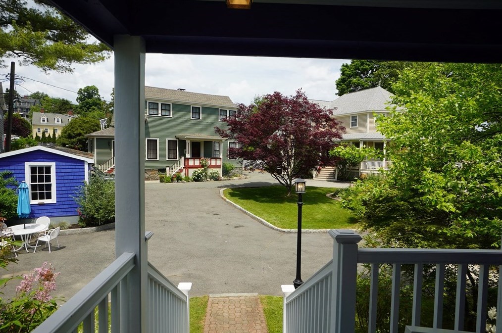 7 Stacey Ct, Marblehead, MA 01945 exterior
