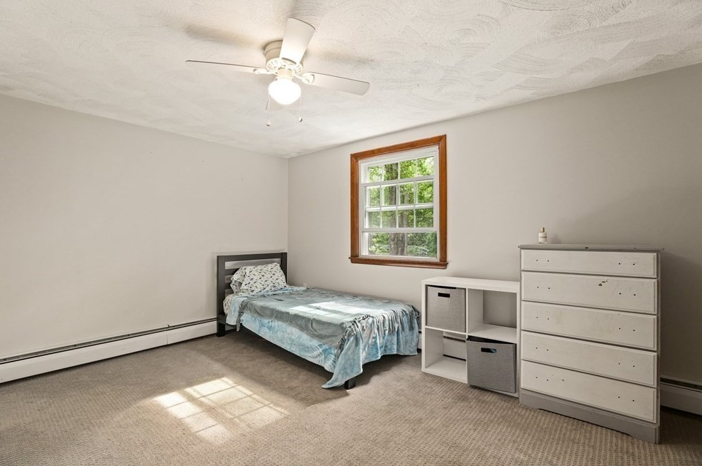 639 Hortonville Rd, Swansea MA  02777-3645 exterior