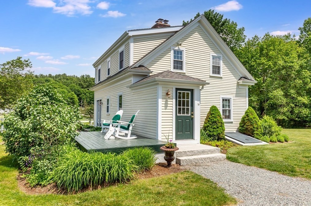 1 Hunt Dr #unit 1a, Dover, MA 02030