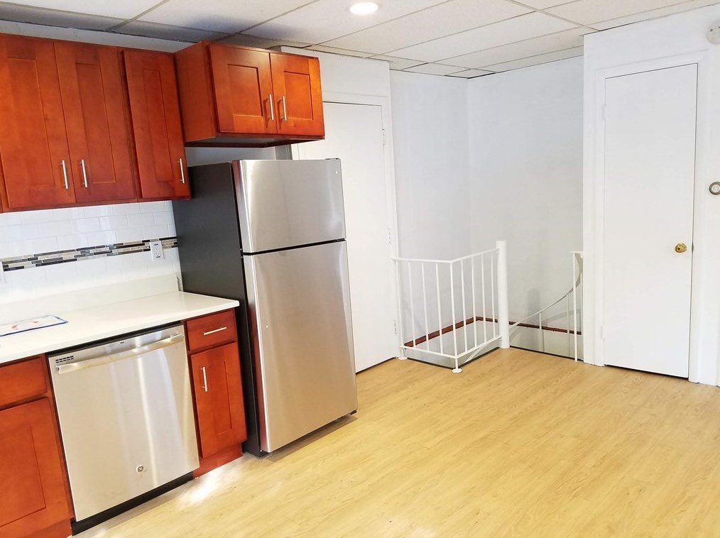 214 Brookline St #1, Cambridge, MA 02139
