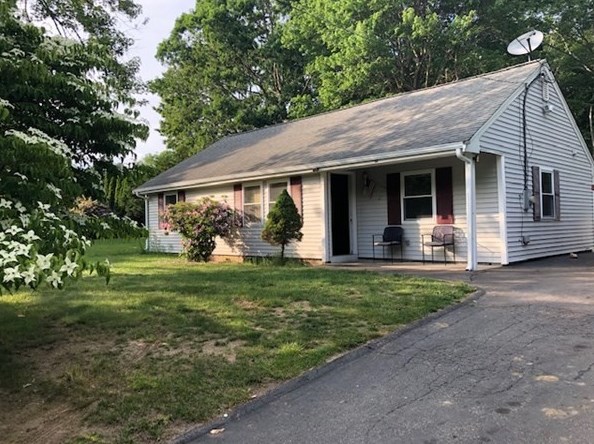 25 Shelly Rd, Norton, MA 02766 exterior
