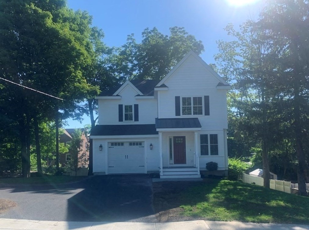 51 Prospect St, Milford, MA 01757-3026