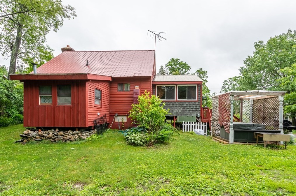 46 Farmer Ave, Fitchburg, MA 01420 exterior