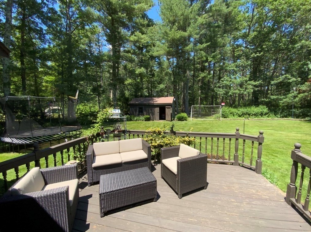 25 Spring St, Plympton, MA 02367