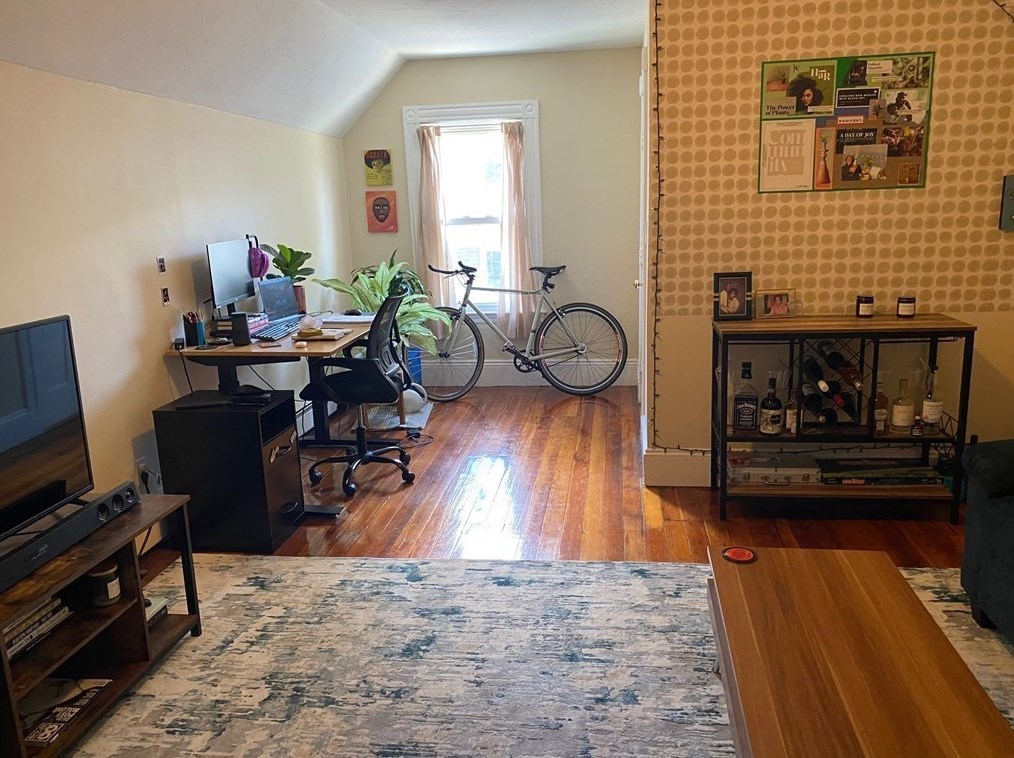 23 Forest Hills St #3, Boston, MA 02130