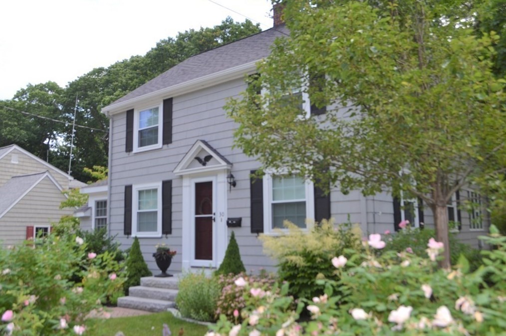 30 Robert St, Wakefield, MA 01880 exterior