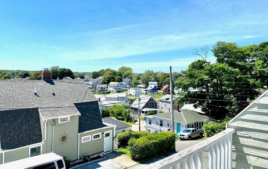 3 Hillside Rd, Nantasket Beach, MA 02045 exterior