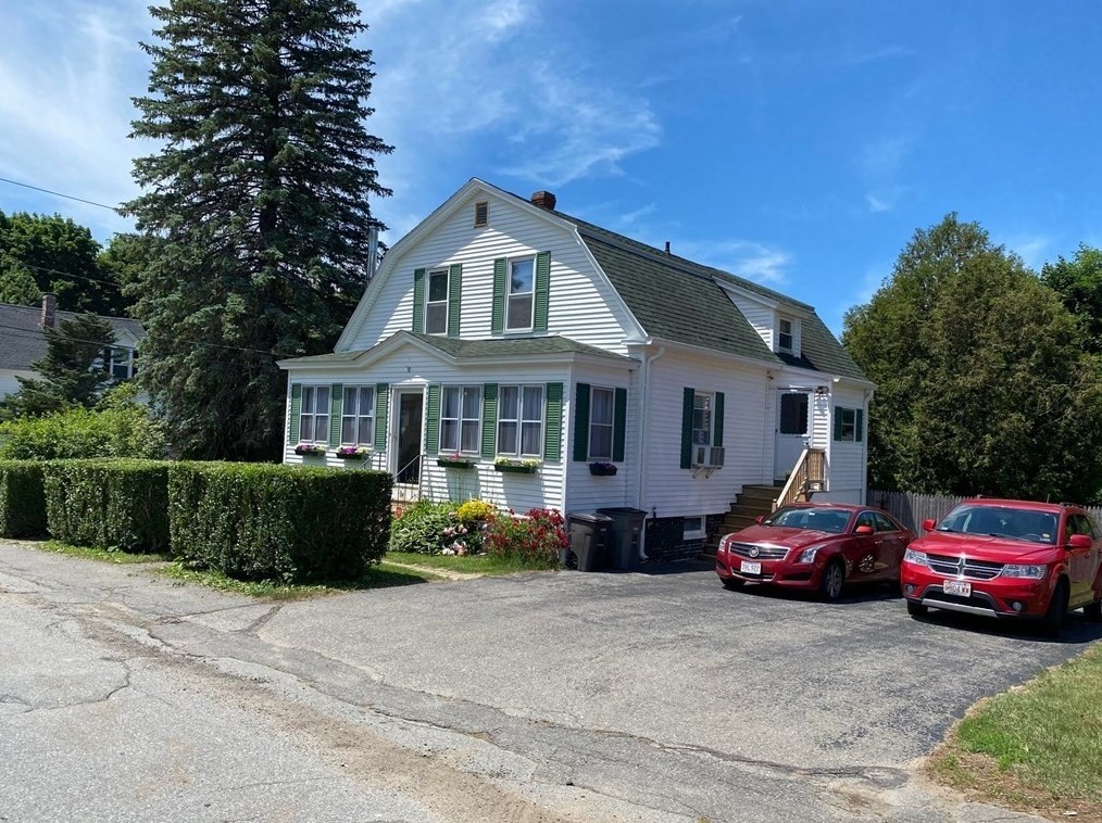 24 Robillard St, Gardner, MA 01440 exterior