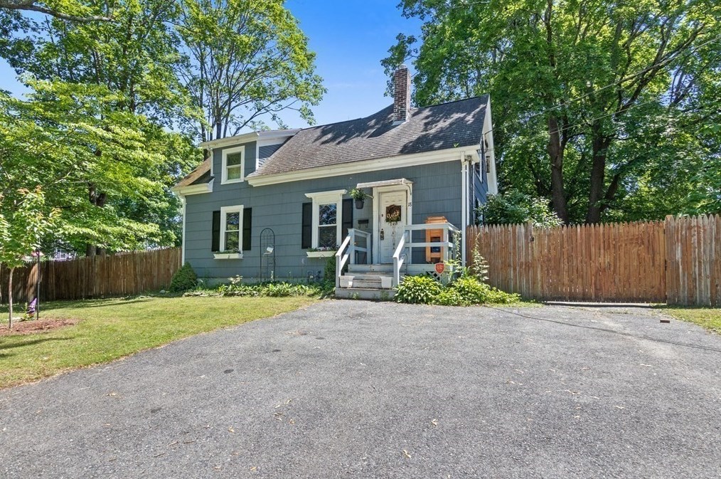 18 Clara St, Middleboro, MA 02346 exterior