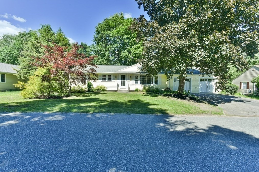 42 Donald Ave, Holden, MA 01520 exterior