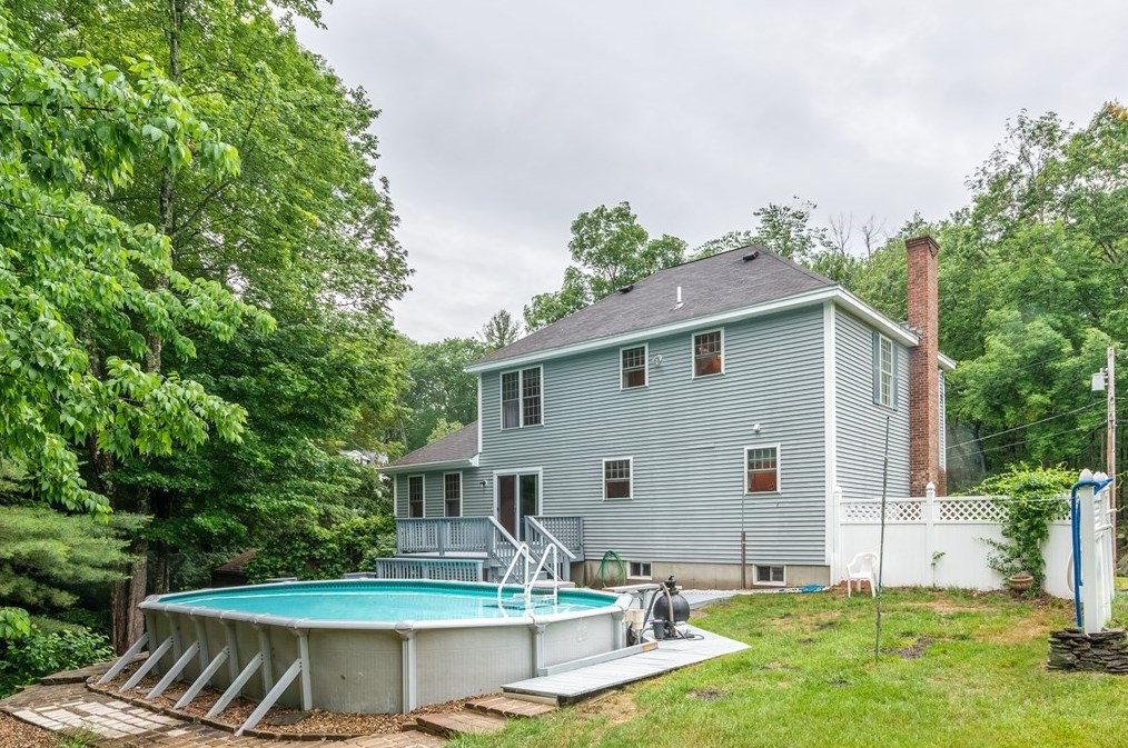 5 High Oaks Path, East Pepperell, MA 01463 exterior