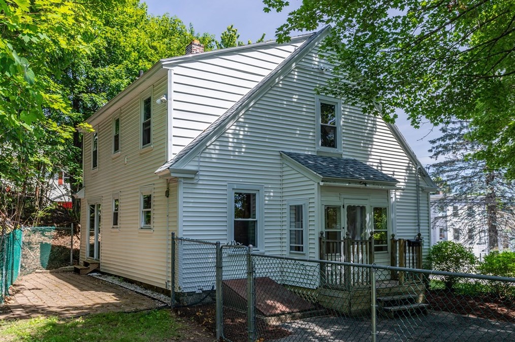 60 Cliff St, Fitchburg, MA 01420 exterior
