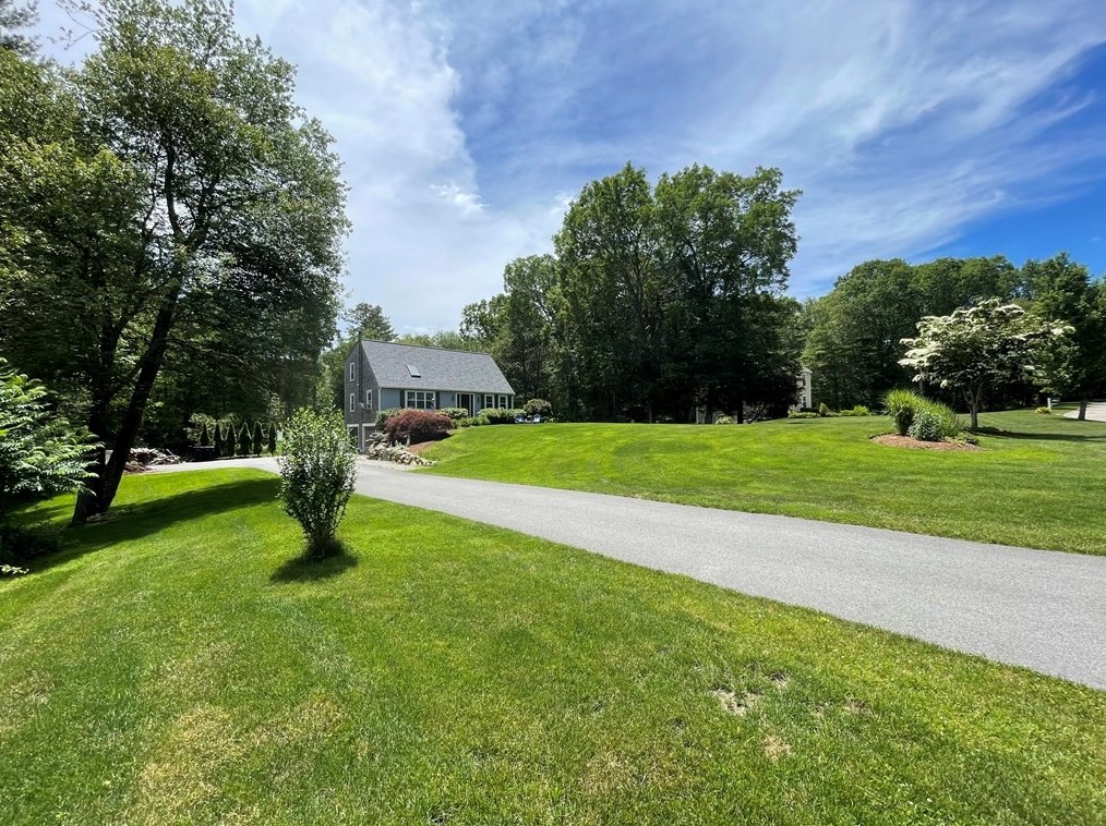 30 Sundance Rd, Dartmouth, MA 02747 exterior