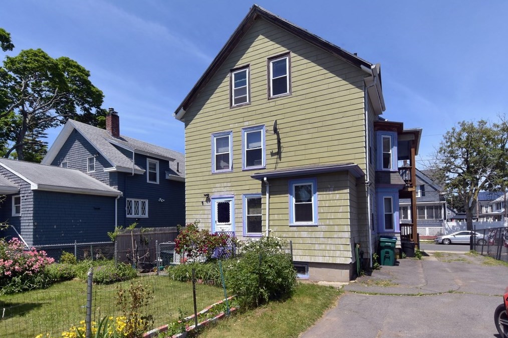 25 Sewall St, Lynn, MA 01902-1728