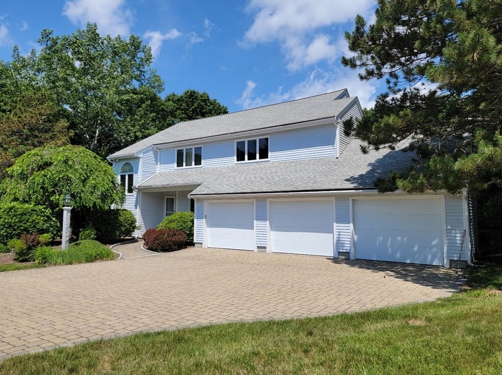 15 Cadorette Rd, Ashland, MA 01721 exterior