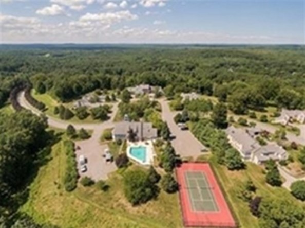 35 Great Hill Dr #35, Topsfield, MA 01983