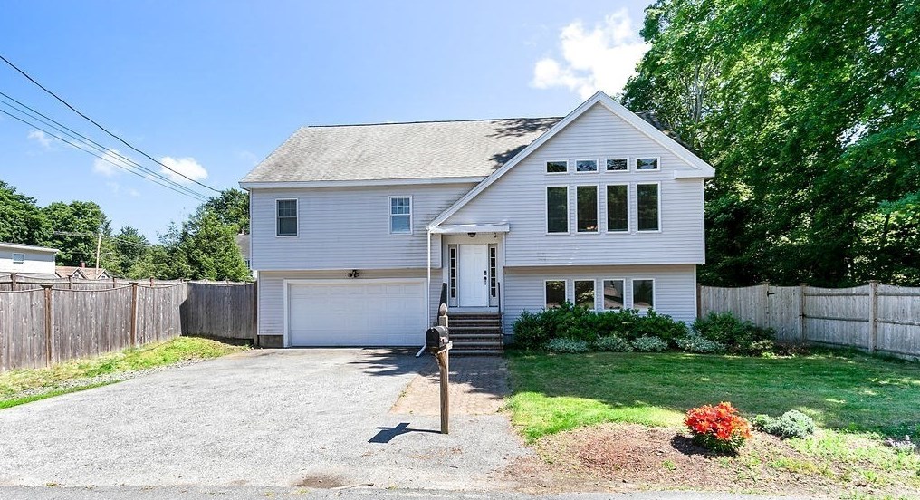 21 Summer St, Topsfield, MA 01983