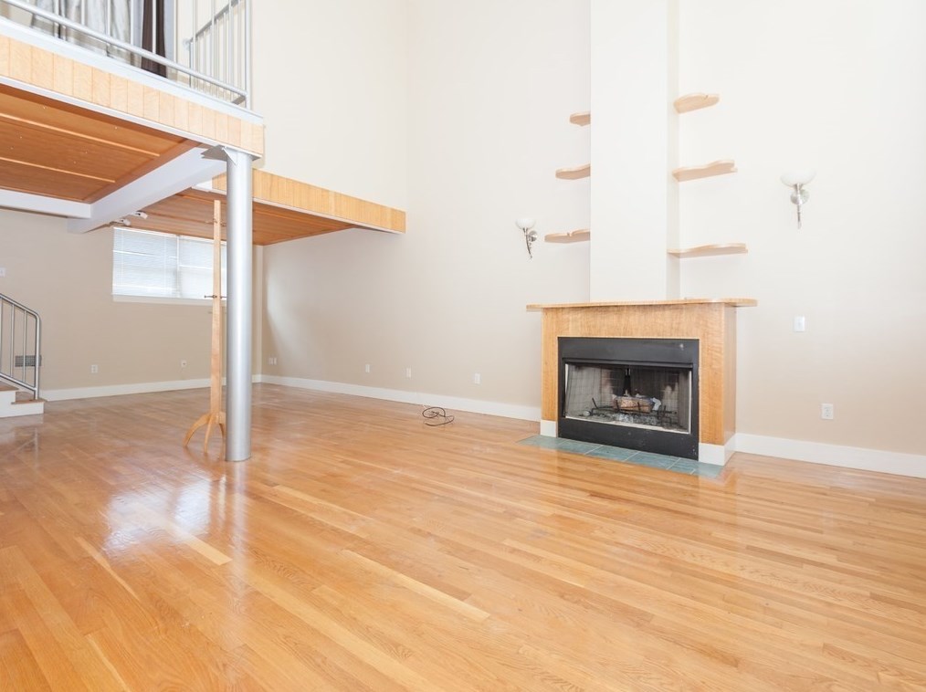 155 Brookline St Apt 2, Cambridge, MA 02139