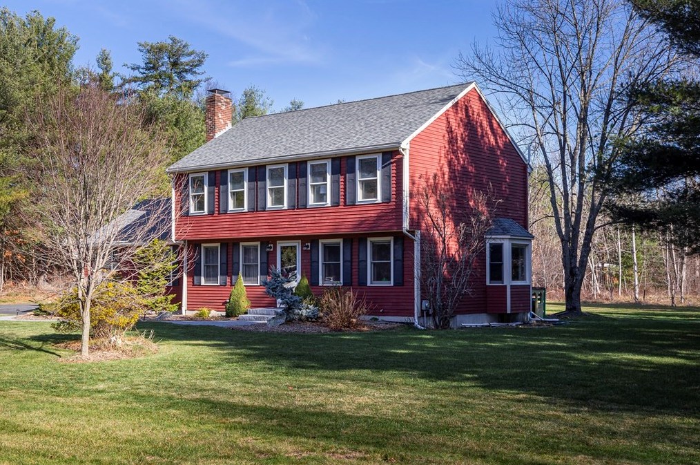45 North St, Hopkinton, MA 01748 exterior