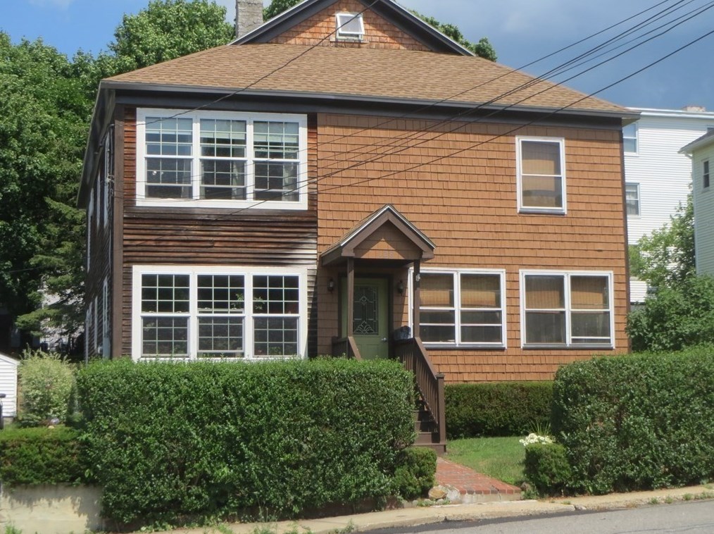 128 Marquette St, Gardner, MA 01440 exterior