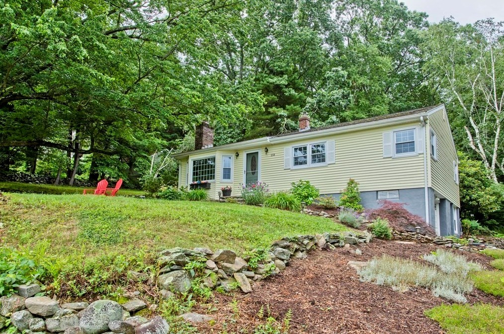 258 Mountain Rd, Wilbraham, MA 01095 exterior