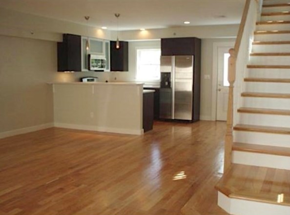 35 Middle St #c, Boston, MA 02127
