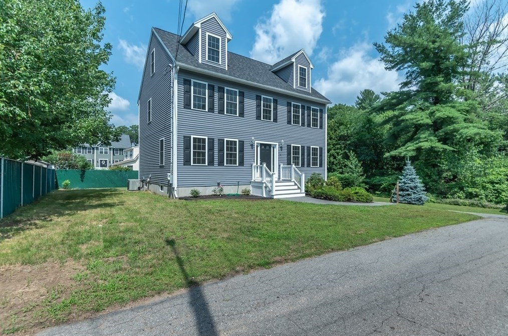 12 Bell Rd, Tewksbury, MA 01876-4204