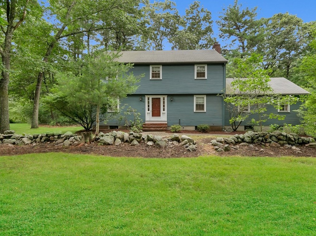 70 Parsonage Ln, Topsfield, MA 01983