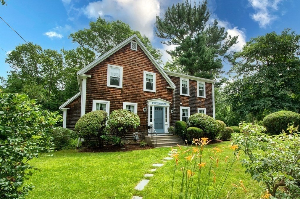 21 Mann Lot Rd, Scituate, MA 02066-1805